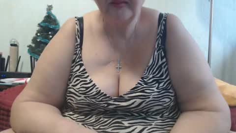 Snapshot of peggysoft chatting on 01/18/25, 10:06 PeggySoft online show from 01/18/25, 10:06