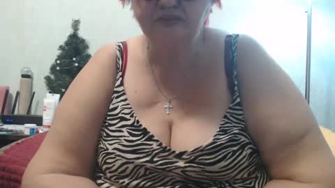 Snapshot of peggysoft chatting on 02/01/25, 12:07 PeggySoft online show from 02/01/25, 12:07