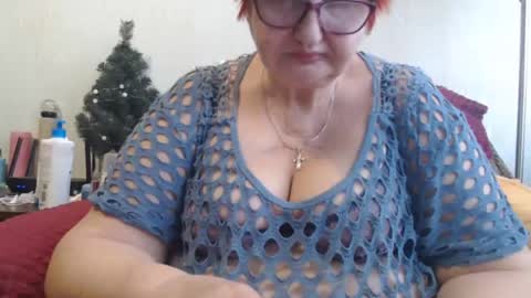 Snapshot of peggysoft chatting on 02/28/25, 01:14 PeggySoft online show from 02/28/25, 01:14