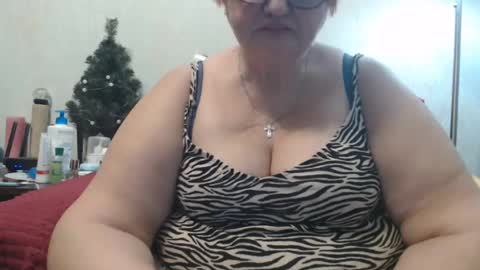 Snapshot of peggysoft chatting on 03/01/25, 09:59 PeggySoft online show from 03/01/25, 09:59