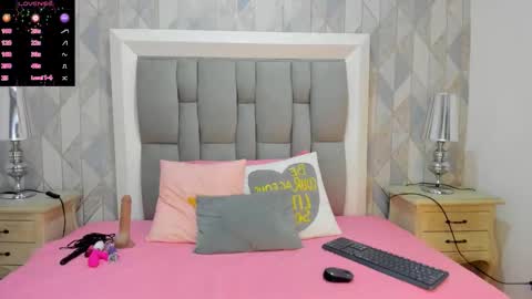  Penelope  online show from 12/04/25, 04:00