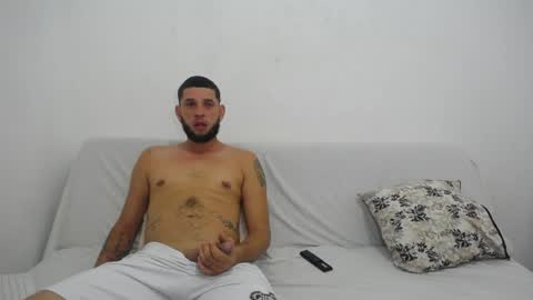 Snapshot of penelopeanddior chatting on 05/11/26, 04:40 independent model online show from 05/11/26, 04:40