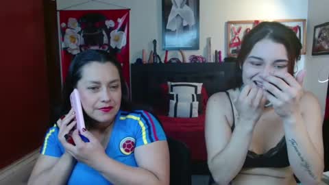 Snapshot of penelopeandmarilyn chatting on 06/17/26, 02:18 Penelope and my girlfriend Marilyn online show from 06/17/26, 02:18