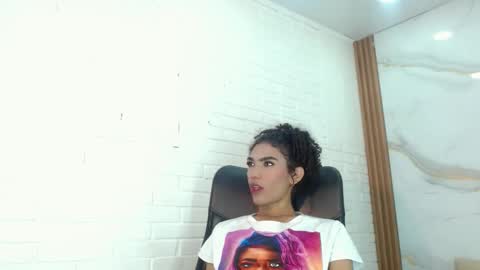 Snapshot of penelopee_rouse chatting on 10/10/25, 07:57 Penelopee Rouse online show from 10/10/25, 07:57