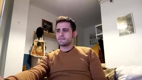 Snapshot of penesvoladores92 chatting on 12/15/24, 01:35 penesvoladores92 online show from 12/15/24, 01:35