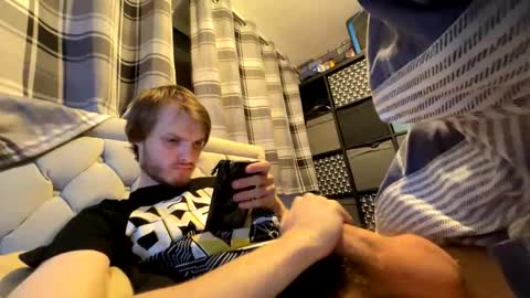 Penguin online show from 09/17/25, 08:10