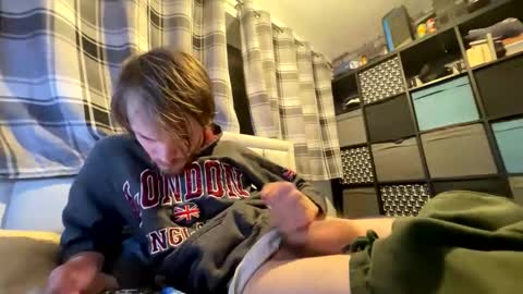 Penguin online show from 09/28/25, 12:05