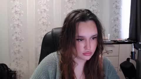  Mia  online show from 09/12/25, 05:29