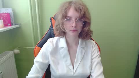 Snapshot of penny_lust chatting on 01/06/26, 08:51 Penny online show from 01/06/26, 08:51