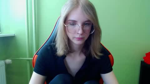 Snapshot of penny_lust chatting on 03/24/26, 07:35 Penny online show from 03/24/26, 07:35