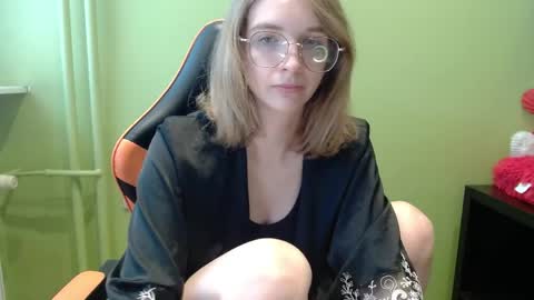 Snapshot of penny_lust chatting on 04/19/26, 08:24 Penny online show from 04/19/26, 08:24