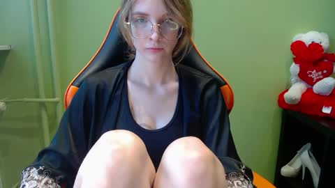 Snapshot of penny_lust chatting on 04/20/26, 06:38 Penny online show from 04/20/26, 06:38