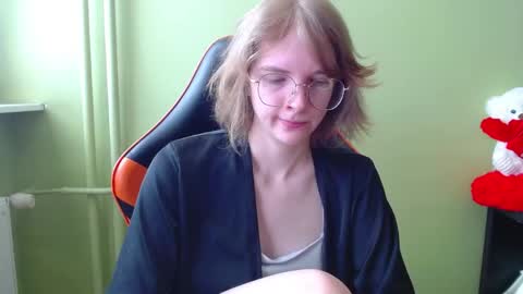 Snapshot of penny_lust chatting on 04/29/26, 06:39 Penny online show from 04/29/26, 06:39