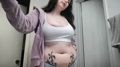 Snapshot of pennybabyy chatting on 02/19/26, 11:45 Penny Lane online show from 02/19/26, 11:45