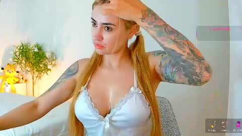 Hi Im Penelope  better vibrations  1111 online show from 07/16/26, 09:37