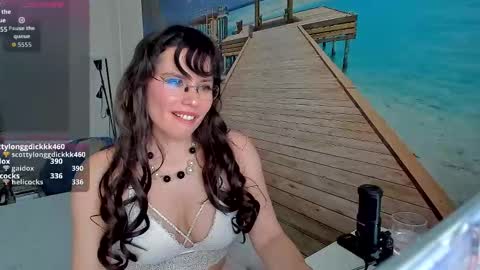 Snapshot of pepina_hot chatting on 10/26/25, 11:49 pepina_hot online show from 10/26/25, 11:49