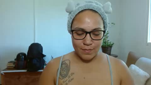 Snapshot of pepitt45 chatting on 02/14/26, 02:25 Megan online show from 02/14/26, 02:25