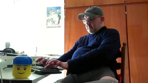 Snapshot of peppemarfy chatting on 03/02/25, 12:32 Peppe online show from 03/02/25, 12:32