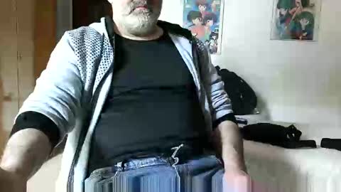 Snapshot of peppemarfy chatting on 10/22/25, 11:32 Peppe online show from 10/22/25, 11:32