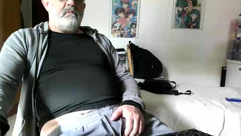 Snapshot of peppemarfy chatting on 10/26/25, 12:44 Peppe online show from 10/26/25, 12:44