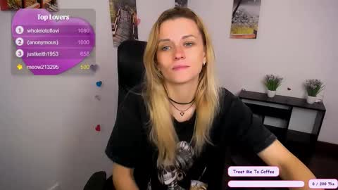 Mia online show from 10/15/25, 07:08