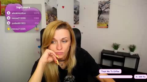 Mia online show from 10/16/25, 10:38