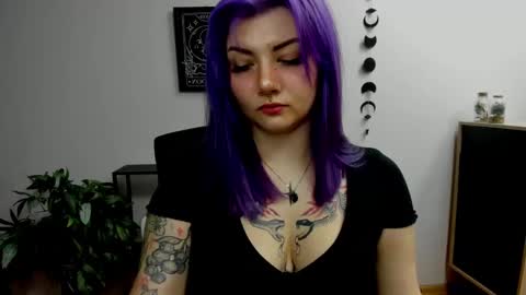 Gabbie online show from 12/12/24, 02:55