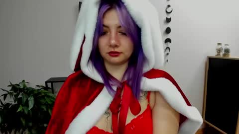 Gabbie online show from 12/23/24, 03:12