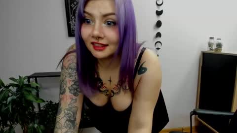 Gabbie online show from 01/06/25, 02:47