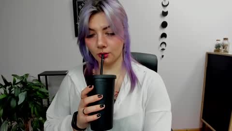 Gabbie online show from 01/20/25, 06:21