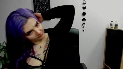 Gabbie online show from 02/19/25, 06:54