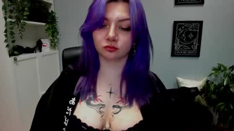 Gabbie online show from 03/10/25, 05:50