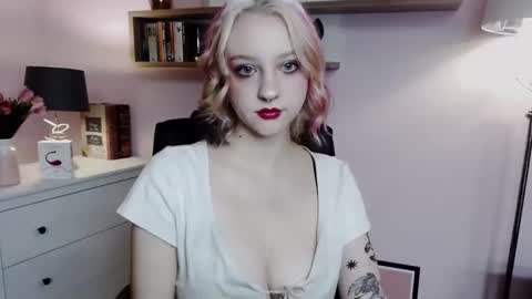 Madeline online show from 12/19/24, 04:13