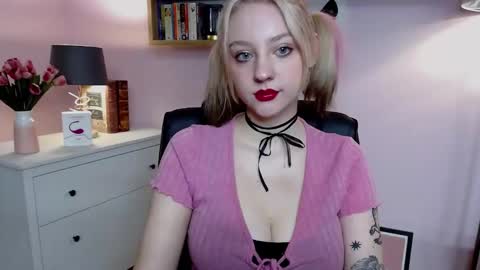 Madeline online show from 12/28/24, 07:44