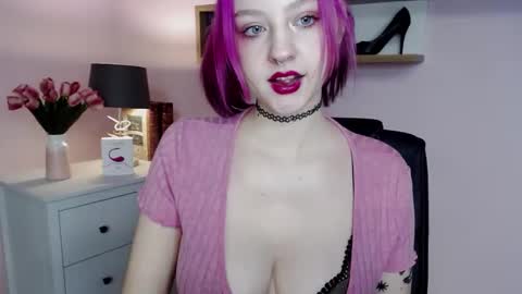 Madeline online show from 01/12/25, 02:41