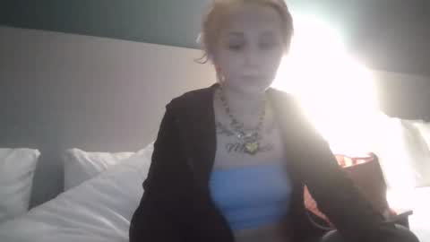 Snapshot of perfectly222peachy chatting on 12/21/25, 05:36 perfectly222peachy online show from 12/21/25, 05:36