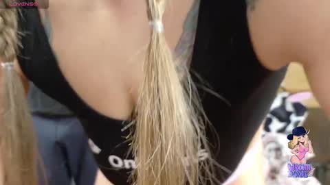 Wrenn Divine online show from 01/04/25, 04:22