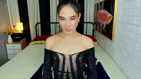 Snapshot of perfectstranger_ chatting on 10/20/25, 01:17 Chloe online show from 10/20/25, 01:17