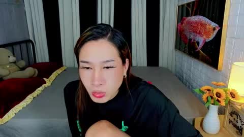 Snapshot of perfectstranger_ chatting on 10/27/25, 10:14 Chloe online show from 10/27/25, 10:14