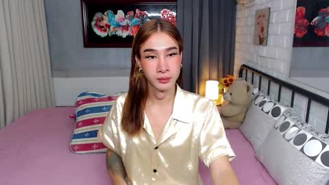 Snapshot of perfectstranger_ chatting on 11/26/25, 09:27 Chloe online show from 11/26/25, 09:27