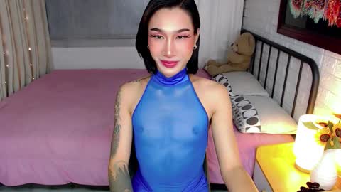 Snapshot of perfectstranger_ chatting on 12/13/25, 08:47 Chloe online show from 12/13/25, 08:47