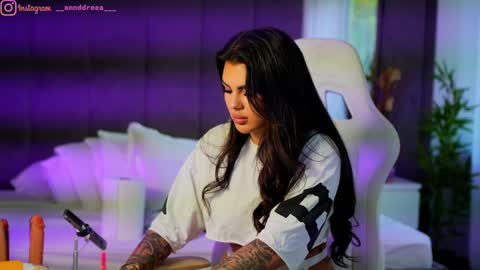 Dee online show from 09/13/25, 12:49