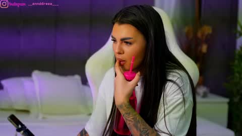 Dee online show from 10/06/25, 03:31