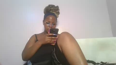 Snapshot of periwinkle20 chatting on 01/12/26, 04:29 Taurus online show from 01/12/26, 04:29