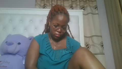 Snapshot of periwinkle20 chatting on 03/21/26, 11:08 Taurus online show from 03/21/26, 11:08