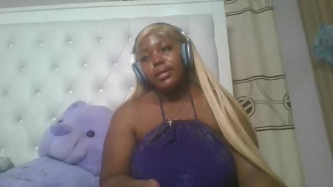 Snapshot of periwinkle20 chatting on 04/06/26, 06:42 Taurus online show from 04/06/26, 06:42
