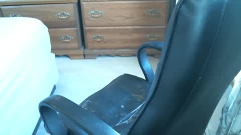 Snapshot of perkymalenipples chatting on 10/18/25, 01:45 perkymalenipples online show from 10/18/25, 01:45