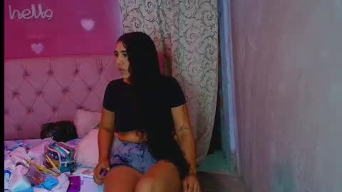 perla_2003 online show from 09/22/25, 08:11
