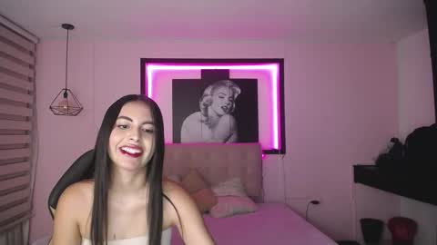 Snapshot of perla_lovely chatting on 01/18/26, 12:42 perla_lovely online show from 01/18/26, 12:42