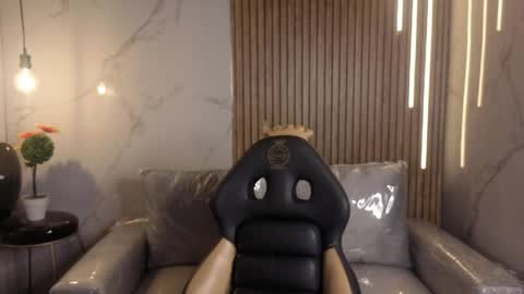 Snapshot of perla_lovely chatting on 05/21/26, 12:23 perla_lovely online show from 05/21/26, 12:23
